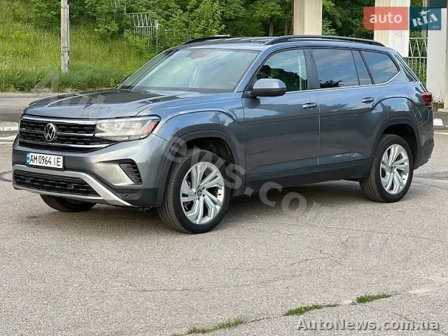 2021 Volkswagen Atlas, VIN 1V2WP2CA6MC561621 — zdjęcie 4 (autoria)