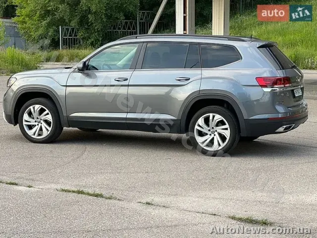 2021 Volkswagen Atlas, VIN 1V2WP2CA6MC561621 — zdjęcie 8 (autoria)