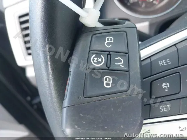 2021 Volkswagen Atlas, VIN 1V2WP2CA6MC561621 — zdjęcie 11 (iaai)