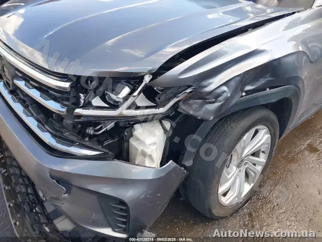 2021 Volkswagen Atlas, VIN 1V2WP2CA6MC561621 — zdjęcie 38 (iaai)