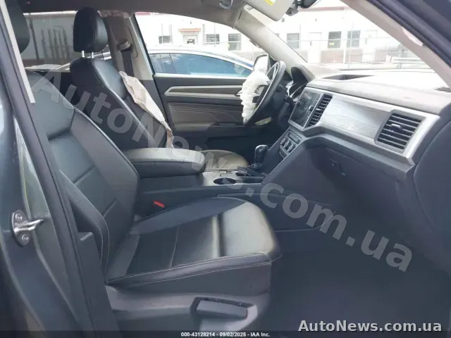 2021 Volkswagen Atlas, VIN 1V2WP2CA6MC561621 — zdjęcie 53 (iaai)