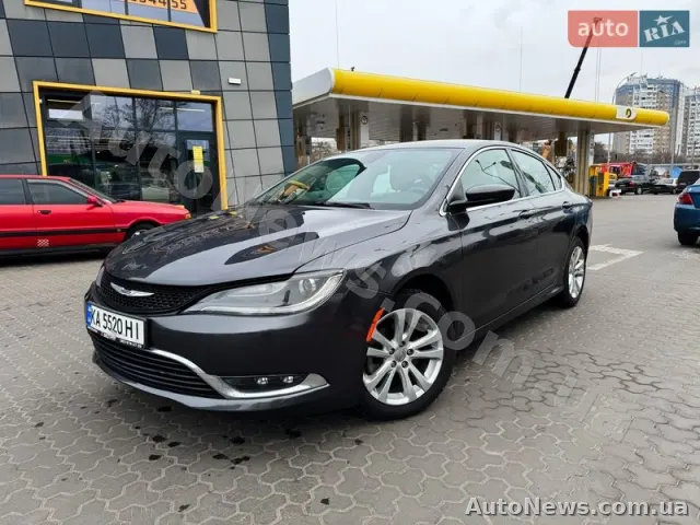 2014 Chrysler 200 — photo 3 (autoria)