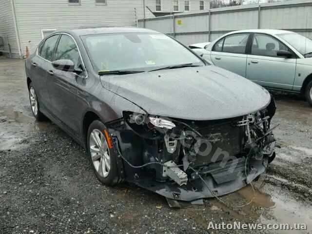 2015 Chrysler 200 — photo 1 (copart)