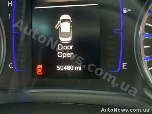 2015 Chrysler 200 — photo 8 (copart)