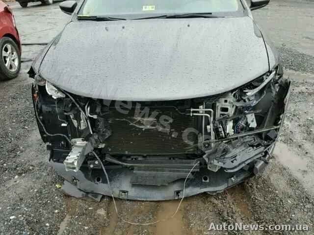 2015 Chrysler 200 — photo 9 (copart)