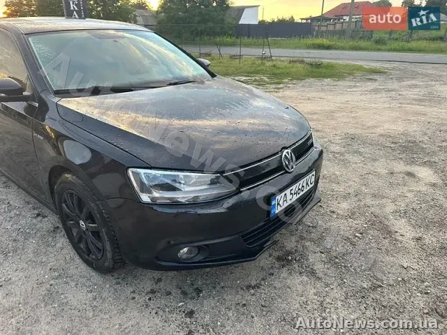 2013 Volkswagen Jetta, VIN 3VW637AJ4EM217375, nr rej. КА5466КС — zdjęcie 1 (autoria)