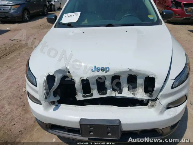 2016 Jeep Cherokee, VIN 1C4PJMAB4GW266955 — фото 12 (iaai)