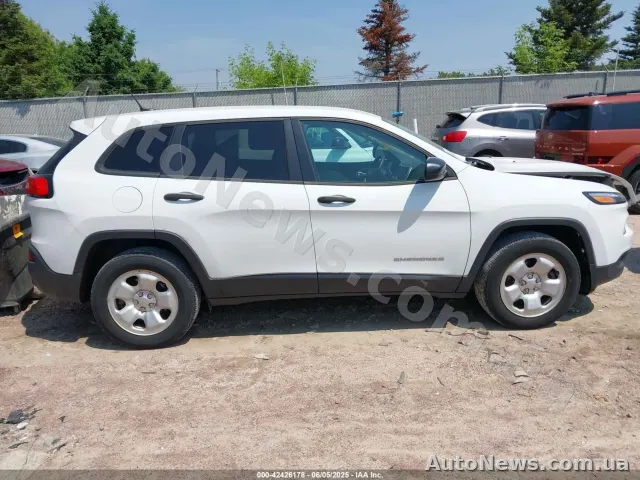 2016 Jeep Cherokee, VIN 1C4PJMAB4GW266955 — фото 13 (iaai)