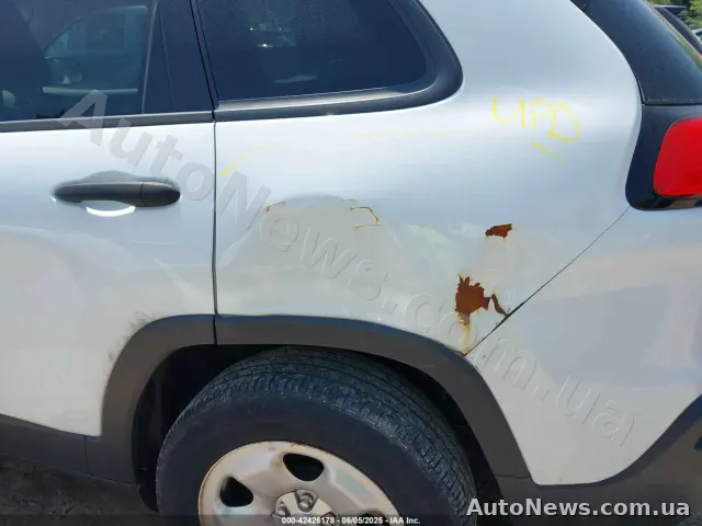2016 Jeep Cherokee, VIN 1C4PJMAB4GW266955 — фото 17 (iaai)