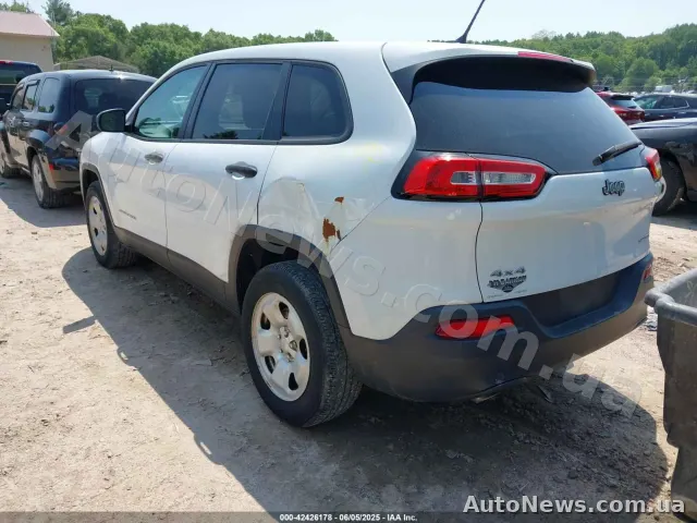 2016 Jeep Cherokee, VIN 1C4PJMAB4GW266955 — фото 3 (iaai)