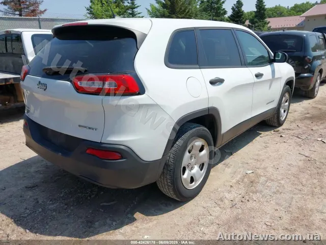 2016 Jeep Cherokee, VIN 1C4PJMAB4GW266955 — фото 4 (iaai)
