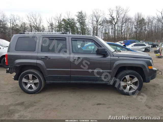 2017 Jeep Patriot — photo 13 (iaai)