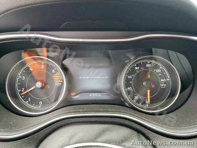 2020 Jeep Grand Cher — photo 9 (copart)