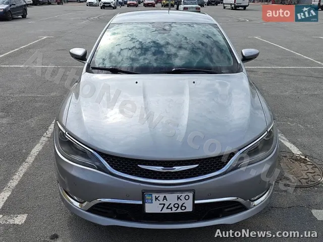 2014 Chrysler 200 — photo 1 (autoria)