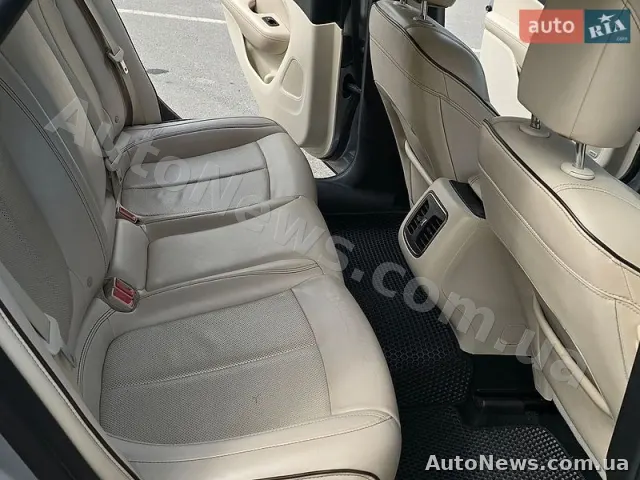2014 Chrysler 200 — photo 27 (autoria)