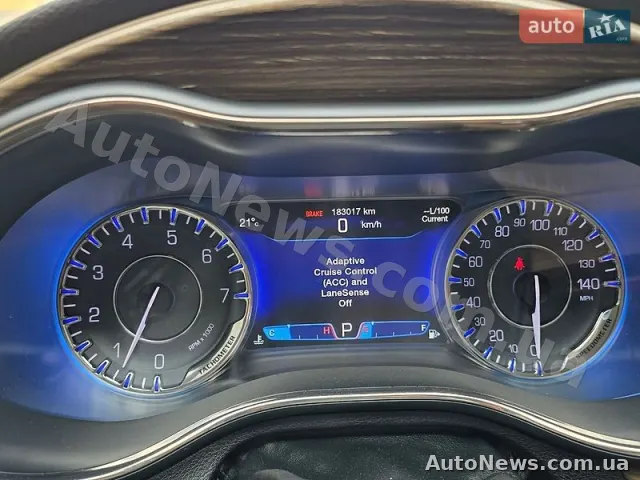 2014 Chrysler 200 — photo 31 (autoria)