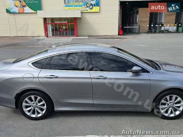 2014 Chrysler 200 — photo 6 (autoria)
