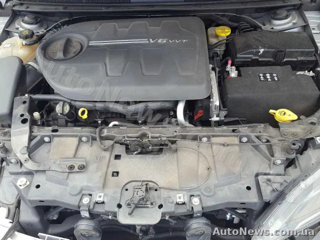 2015 Chrysler 200 — photo 7 (copart)
