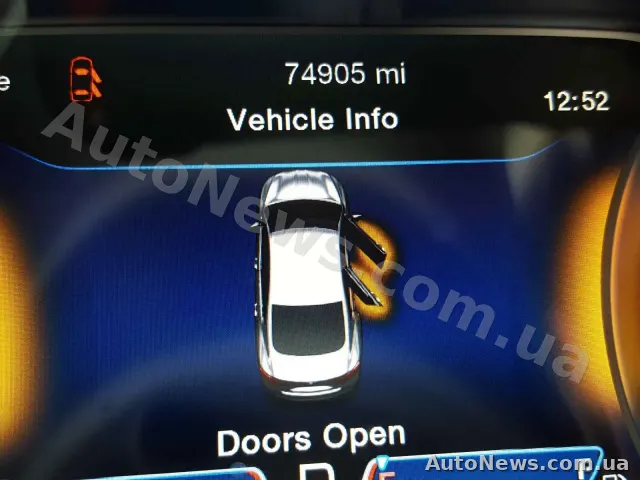 2015 Chrysler 200 — photo 8 (copart)