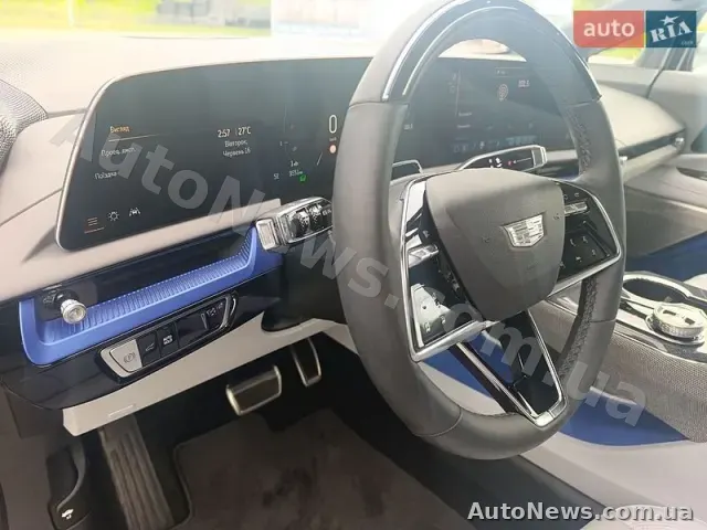 2025 Cadillac Optiq, VIN 3GYK3DMR2SS263371 — фото 10 (autoria)