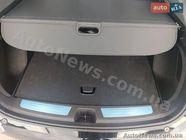2025 Cadillac Optiq, VIN 3GYK3DMR2SS263371 — фото 16 (autoria)