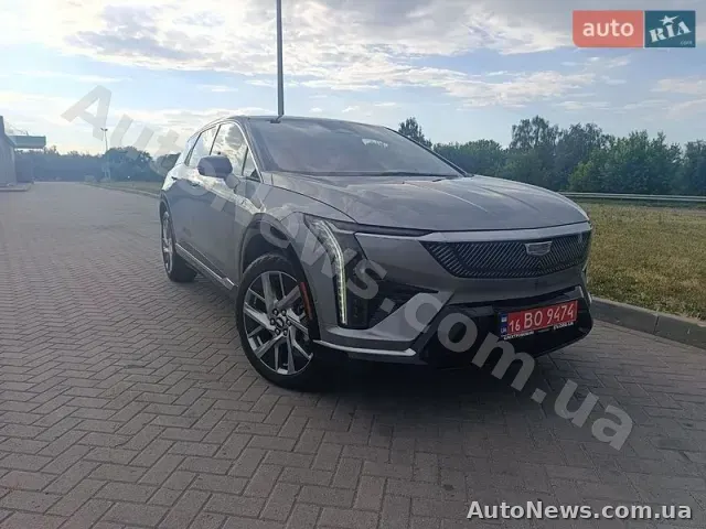 2025 Cadillac Optiq, VIN 3GYK3DMR2SS263371 — фото 4 (autoria)