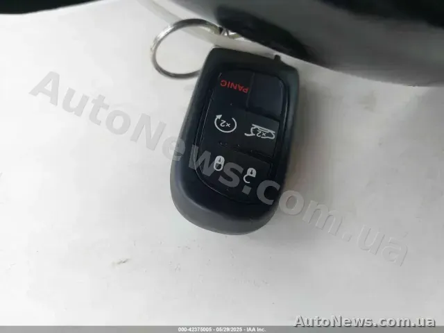 2020 Jeep Cherokee, VIN 1C4PJLDB5LD610367, nr rej. ВО4313НА — zdjęcie 11 (iaai)