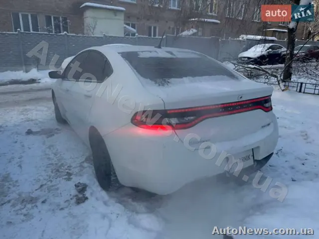 2016 Dodge Dart — photo 3 (autoria)