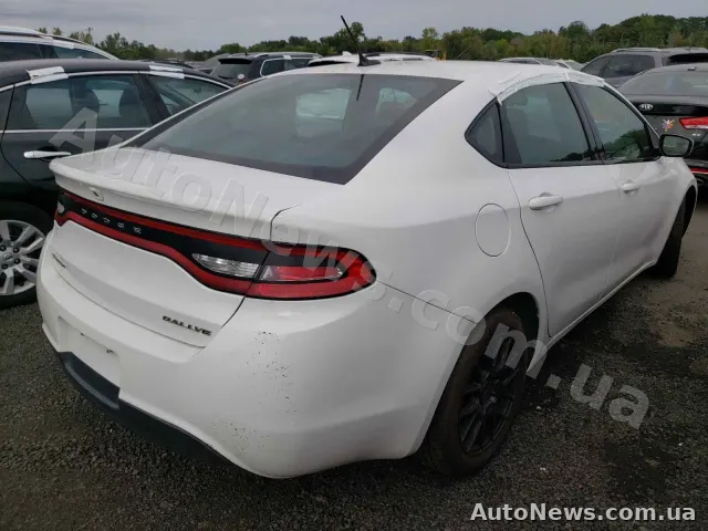 2016 Dodge Dart — photo 4 (copart)