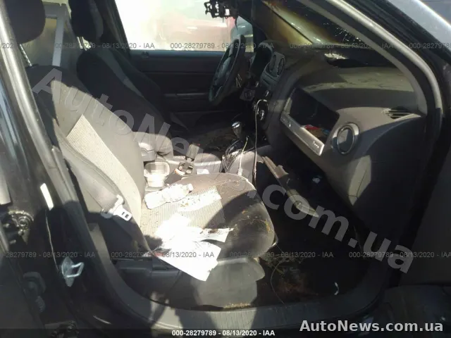 2014 Jeep Compass — photo 5 (iaai)