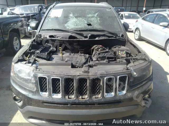 2014 Jeep Compass — photo 6 (iaai)