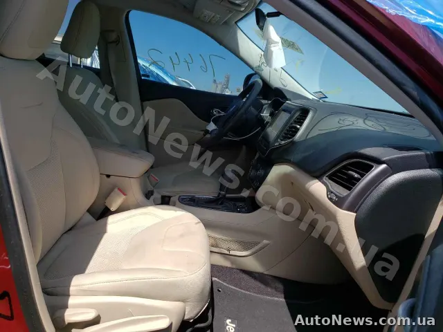 2018 Jeep Cherokee, VIN 1C4PJLCB3KD242951, plate ВН4701ТІ — photo 5 (copart)