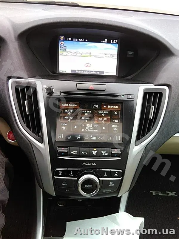 2016 Acura TLX, VIN 19UUB1F53HA006354, nr rej. СВ5373ЕВ — zdjęcie 4 (manheim)
