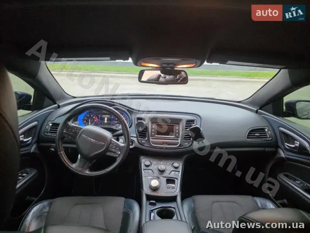 2015 Chrysler 200 — zdjęcie 12 (autoria)