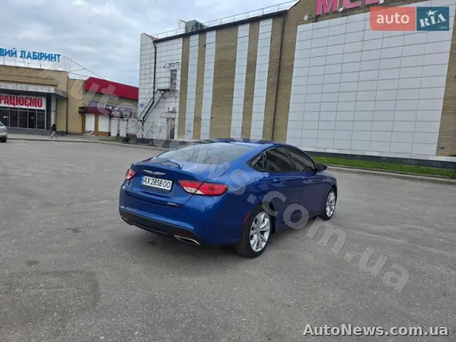 2015 Chrysler 200 — zdjęcie 16 (autoria)
