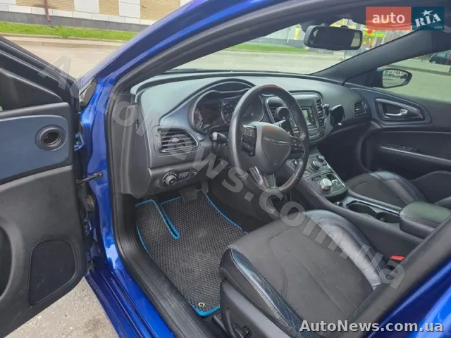 2015 Chrysler 200 — zdjęcie 4 (autoria)