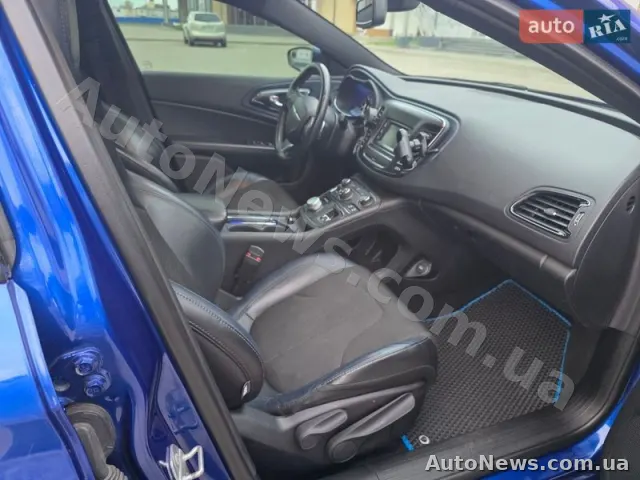 2015 Chrysler 200 — zdjęcie 6 (autoria)