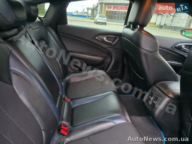 2015 Chrysler 200 — zdjęcie 8 (autoria)