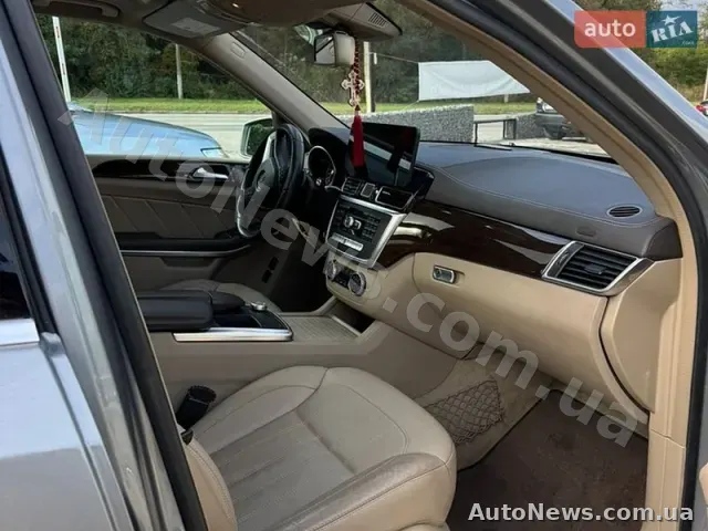 2014 Mercedes-Benz GL-Class, VIN 4JGDF2EE8EA415094, plate СЕ8030ЕХ — photo 11 (autoria)