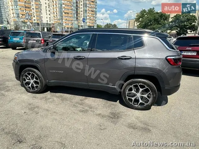 2024 Jeep Compass, VIN 3C4NJDCN3RT164831 — photo 10 (autoria)