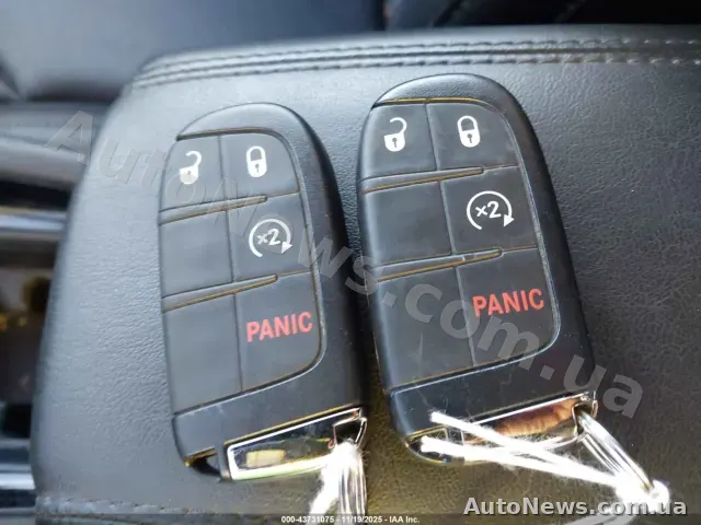 2024 Jeep Compass, VIN 3C4NJDCN3RT164831 — photo 33 (iaai)