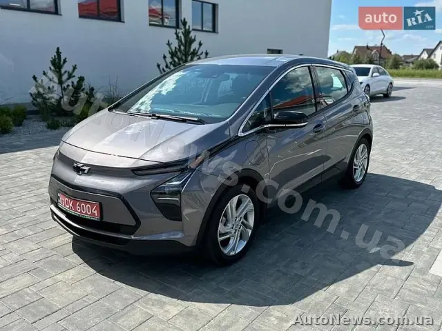 2023 Chevrolet Bolt, VIN 1G1FW6S06P4140431 — zdjęcie 2 (autoria)