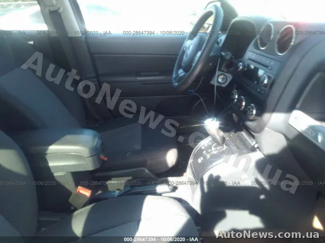 2014 Jeep Compass — фото 5 (iaai)