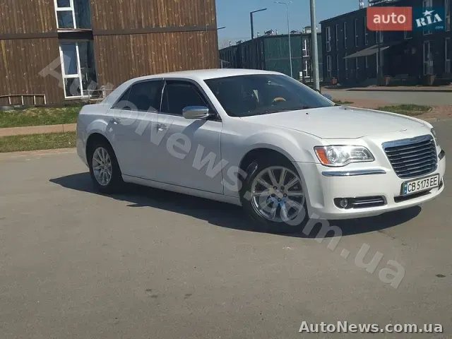 2013 Chrysler 300C, VIN 2C3CCAEG4EH193888, госномер СВ5173ЕЕ — фото 12 (autoria)