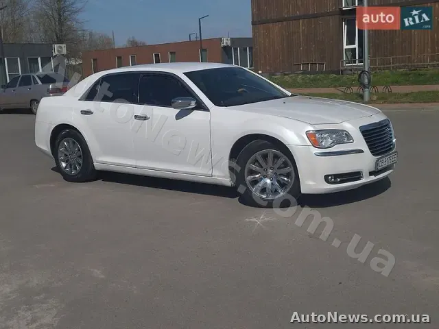 2013 Chrysler 300C, VIN 2C3CCAEG4EH193888, госномер СВ5173ЕЕ — фото 14 (autoria)
