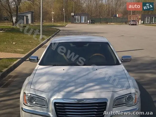 2013 Chrysler 300C, VIN 2C3CCAEG4EH193888, госномер СВ5173ЕЕ — фото 21 (autoria)
