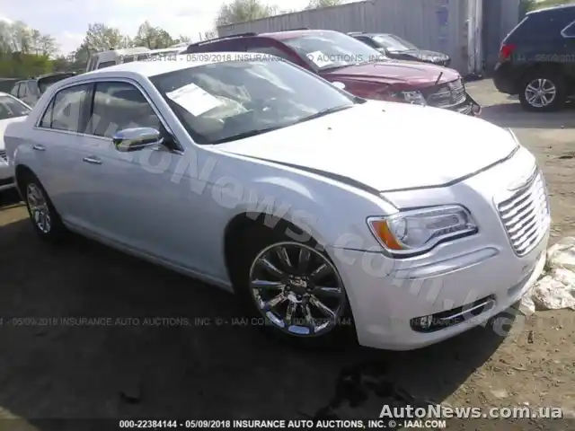 2013 Chrysler 300C, VIN 2C3CCAEG4EH193888, plate СВ5173ЕЕ — photo 1 (iaai)