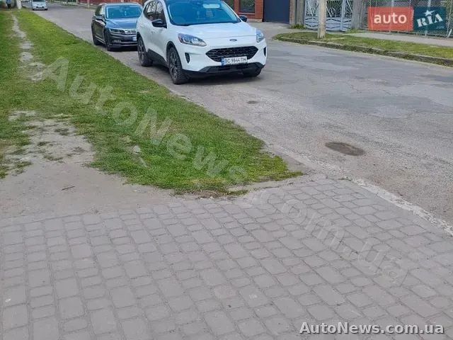 2021 Ford Escape, VIN 1FMCU0BZ6MUB03673, plate ВС9844ТН — photo 1 (autoria)