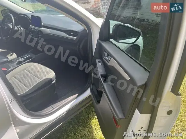 2021 Ford Escape, VIN 1FMCU0BZ6MUB03673, plate ВС9844ТН — photo 10 (autoria)