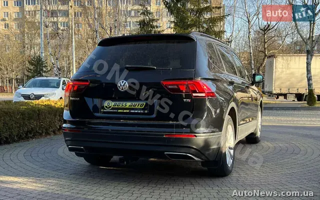 2017 Volkswagen Tiguan, VIN 3VV1B7AX7JM092033, госномер ВС8961ХА — фото 7 (autoria)